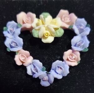 Avon Hearts And Flowers Pin/Brooch**1998**Never Worn